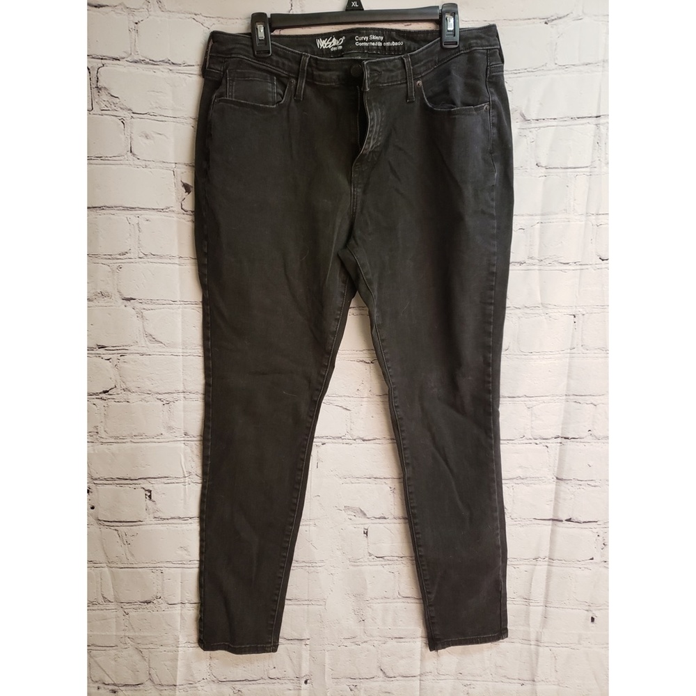 Mossimo black curvy skinny jeans